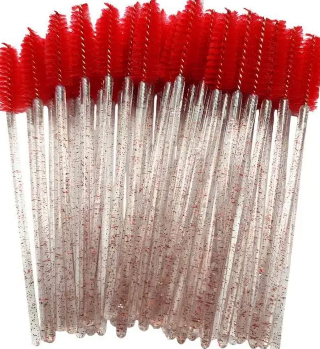 KIT ESCOVINHA DE CILIOS DESCARTAVEL COM GLITTER VERMELHA 50 UNIDADE